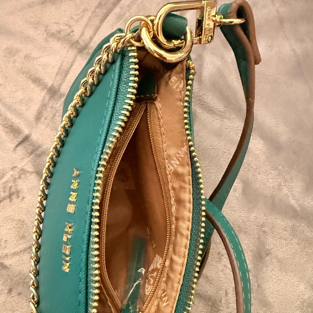 NWT Anne Klein Mini Teal/Green Crossbody with Gold Chain Detail - Picture 9 of 9